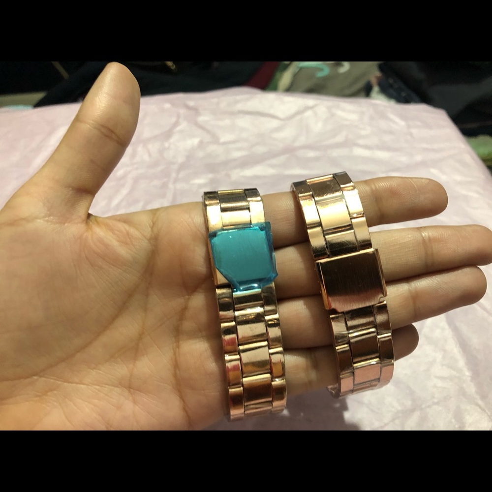 Two Watches/ Two brackets - Picture 6 of 7